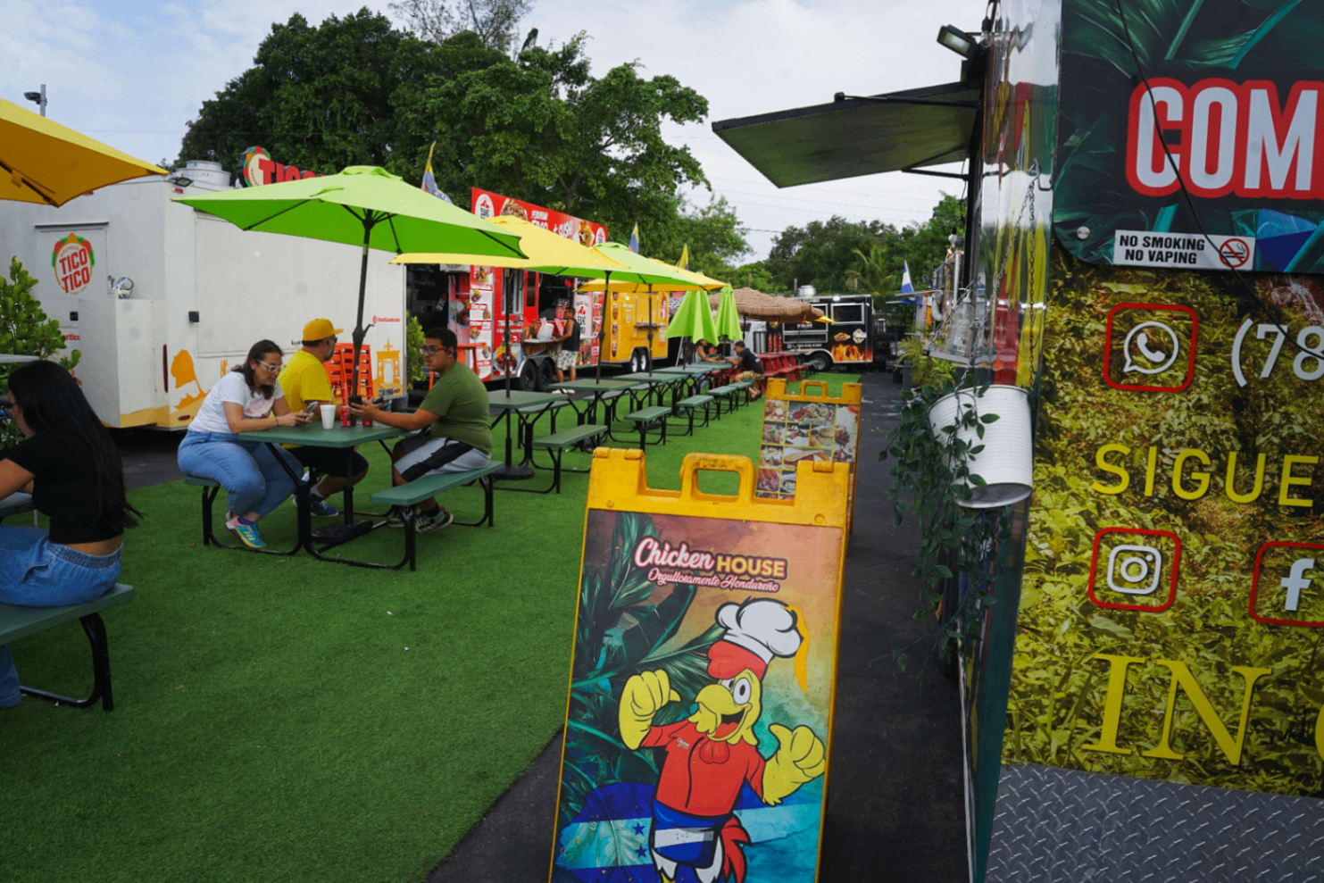 EL PATIO FOOD TRUCKS 1