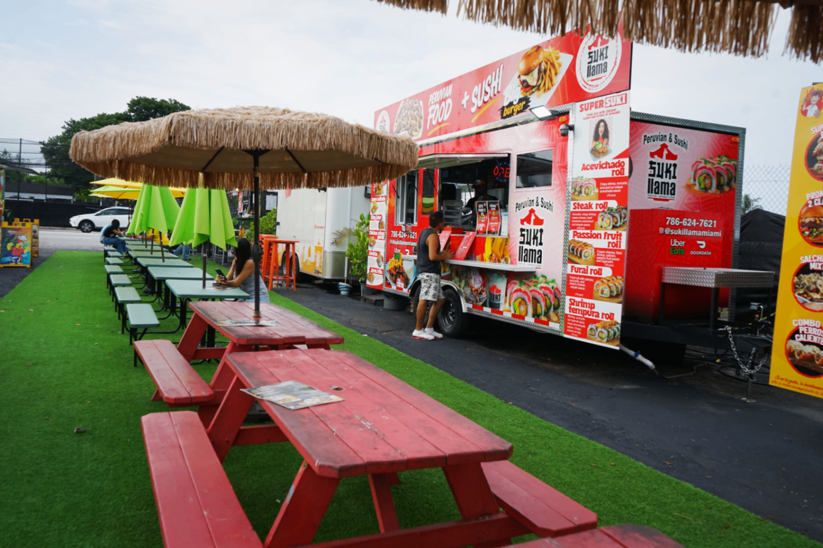 EL PATIO FOOD TRUCKS 2